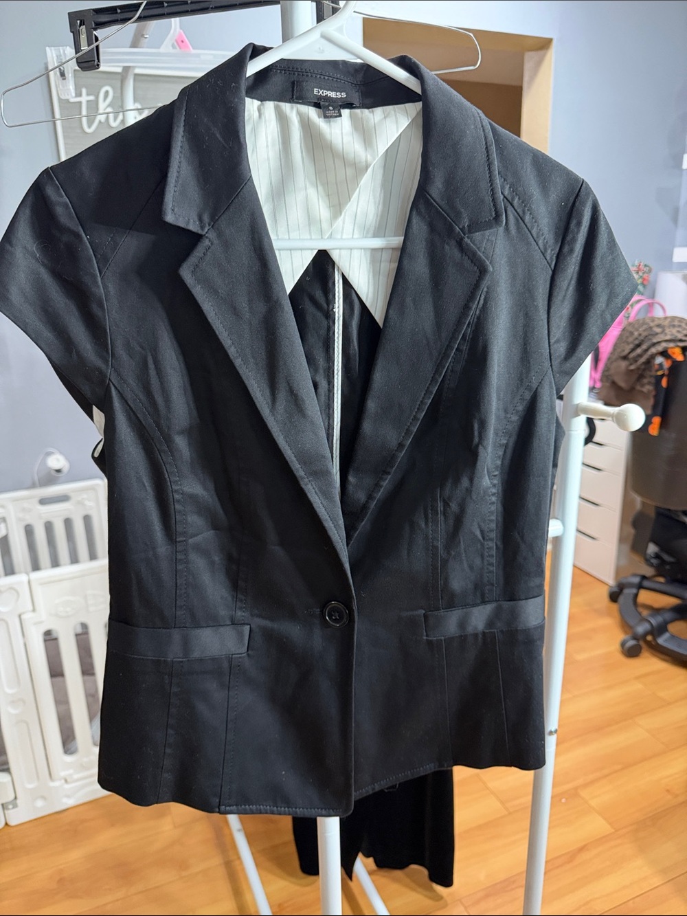 Express Black Short-Sleeve Single-Button Blazer